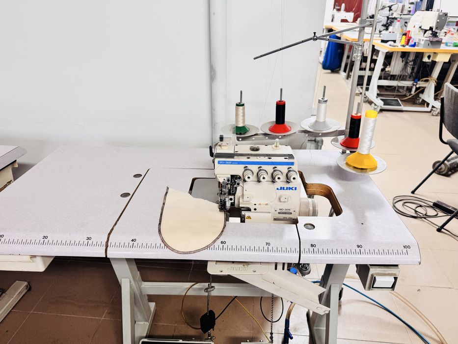 Masina de surfilat 5 fire  JUKI 3600 la 230 V