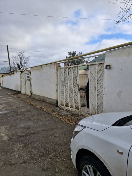 Termiz shahrida uy sotiladi Vagzal parlament taraf