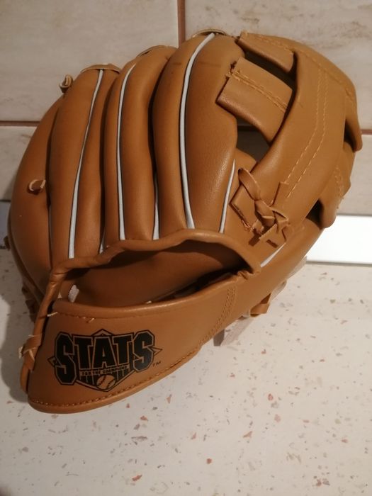 Manusi de baseball și minge oficiala