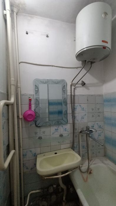 Продаётся 2ком.кв.10мкр.дом 4