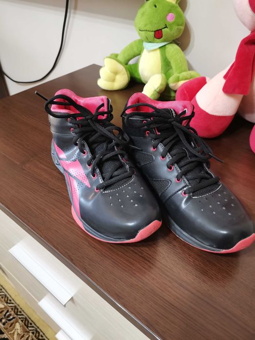 Оригинални дамски маратонки, 38 номер