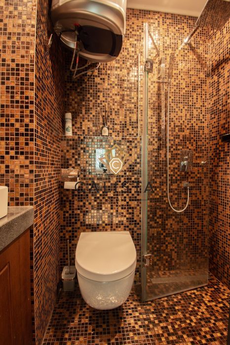 Дава се под наем Тристаен апартамент в София, Център - 110 кв.м за 1295.4 € - Снимка #13