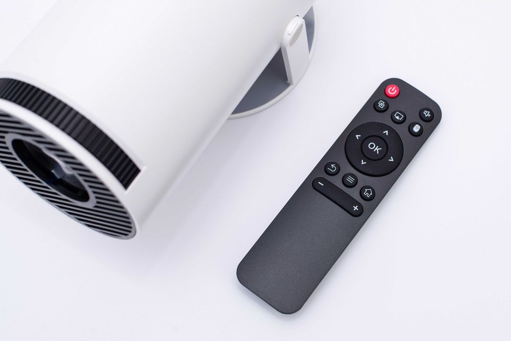 Видео проектор Mini Smart Android 4k