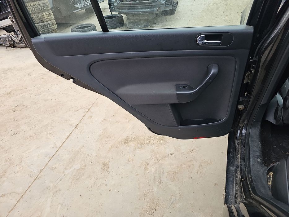 Tapiterie usa stanga spate Volkswagen Golf 5 Plus (5M1) [Fabr 2005-20