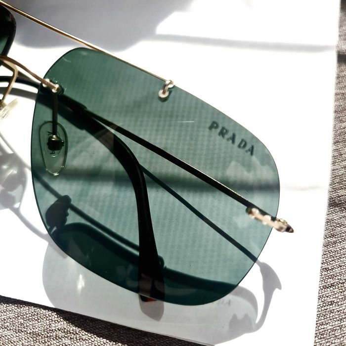 Солнцезащитные очки PR