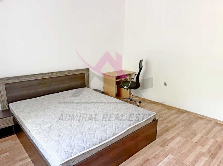 Дава се под наем Двустаен апартамент в Варна, Център - 56 кв.м за 460 € - Снимка #3