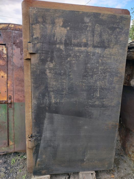 Продам калитку для гаража