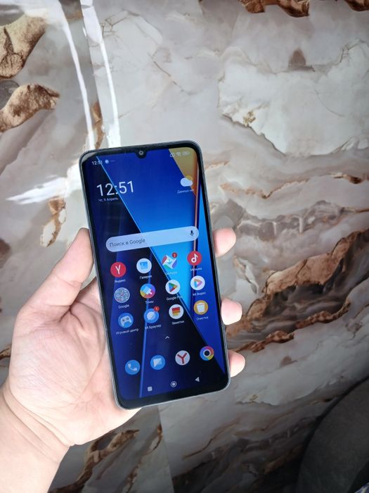 В продаже Poco C65.