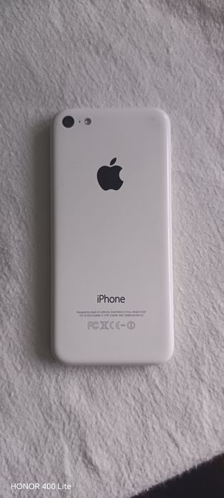 iPhone 5c iPhone 5c – за части или ремонт (счупен дисплей и iCloud)