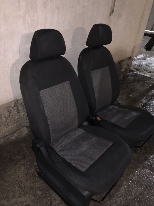 Сиденья Поло передние