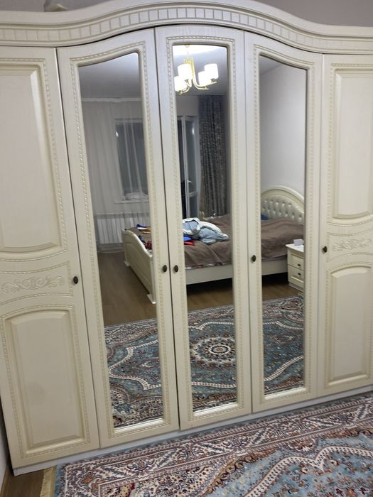 Продам спальный гарнитур