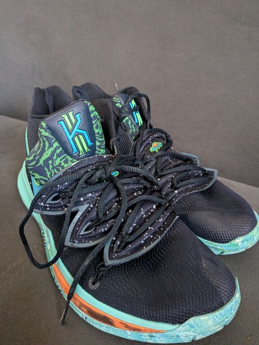 Nike Kyrie 5 UFO mărimea 45