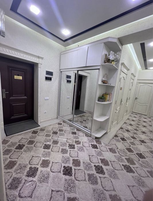 Своя 4-х. Комнатная на Паркентском