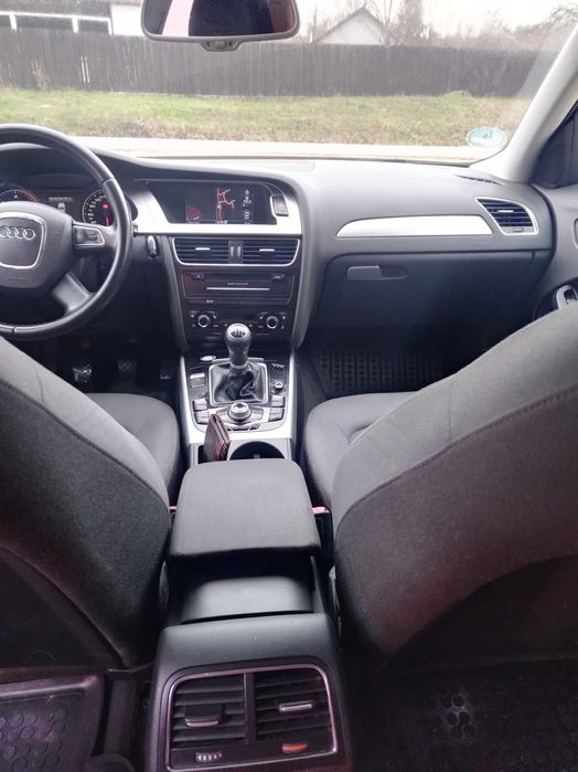 Audi A4  2.0 tdi 2012 pe acte!