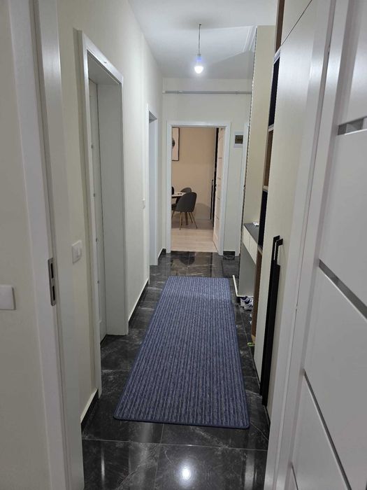 Inchiriez apartament cu 2 camere