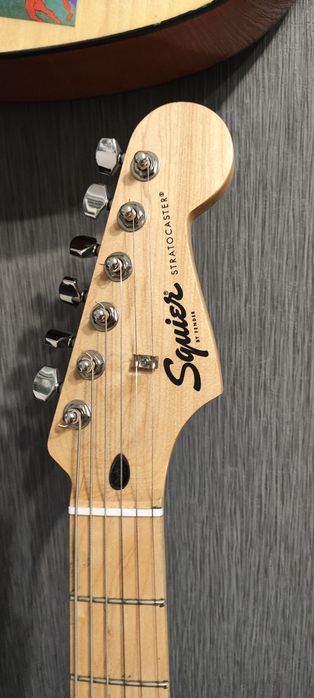Электрогитара Squier Sonic™ Stratocaster® HSS Black