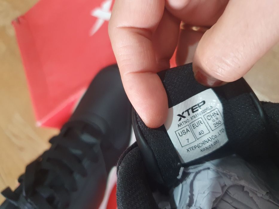 Мужская кроссовка бренд XTEP