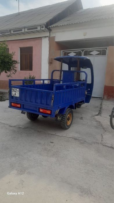 MOTO LOCHIN zudlik bilan sotiladi xolati alo !!!