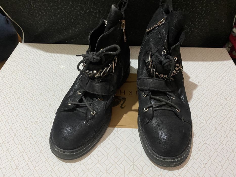 Продаю осеннюю обувь