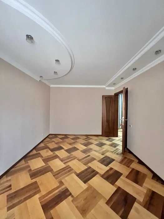 3Х Комнатная Квартира Шота Руставели Ор-р (бывш. магазин Океан)