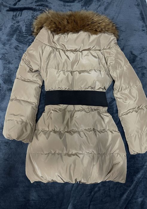 Geaca Moncler cu blana naturala