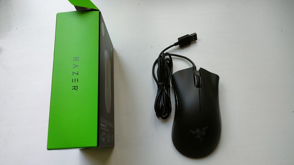 Мышка Razer Deathadder Essential