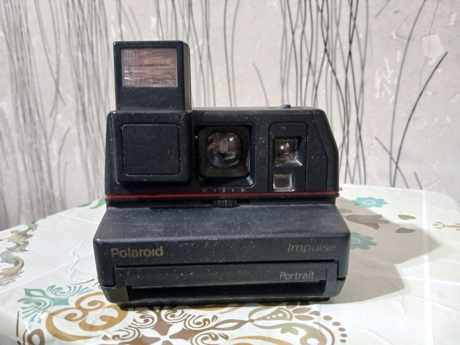 Фотоаппарат Polaroid первый выпуск.