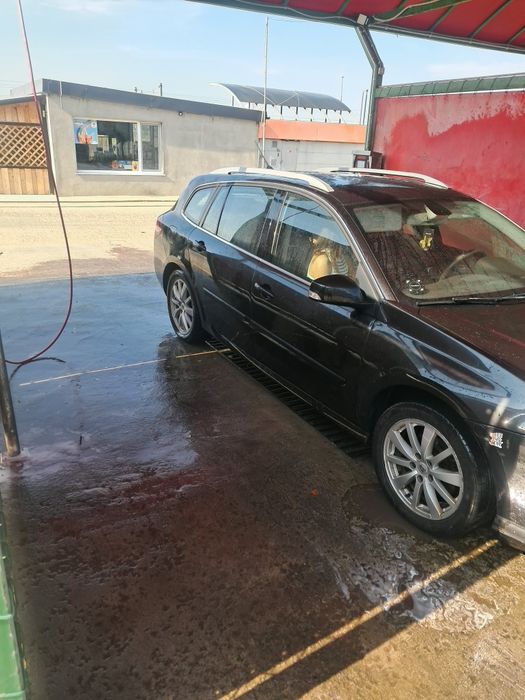 Se vinde renault laguna 3 an 2012