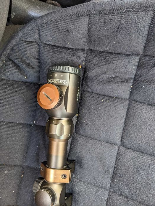 Luneta de arma Tasco 3-9x40