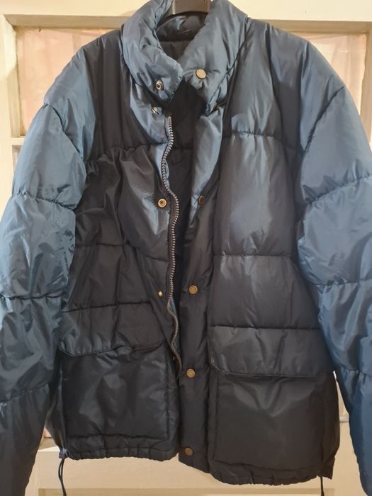 De vânzare geacă groasă de bărbați Hugo Boss!