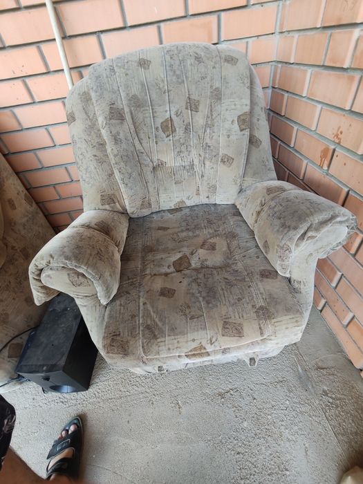 Продам диван с креслом бу