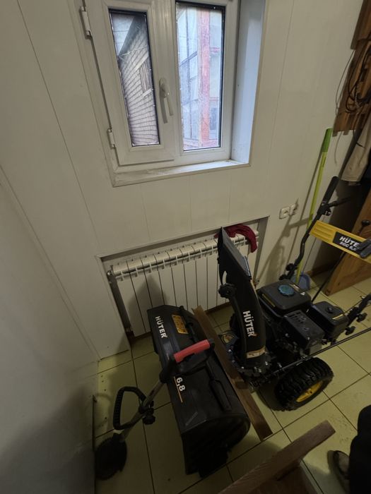 Продам снегоуборщик HUTER