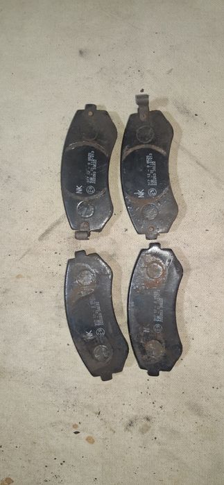 Продавам накладки за Nissan Almera