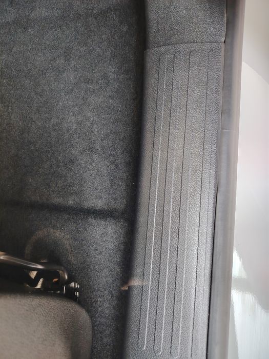 Вътрешно почистване на автомобили