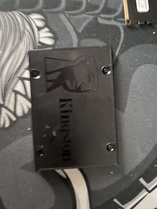 Продается Kingston