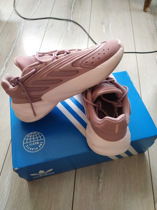 Adidas Ozelia Дамски маратонки