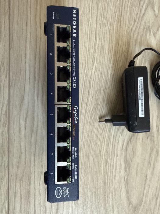 Switch Gigabit Metalic Netgear ProSafe 8 Porturi (GS108)