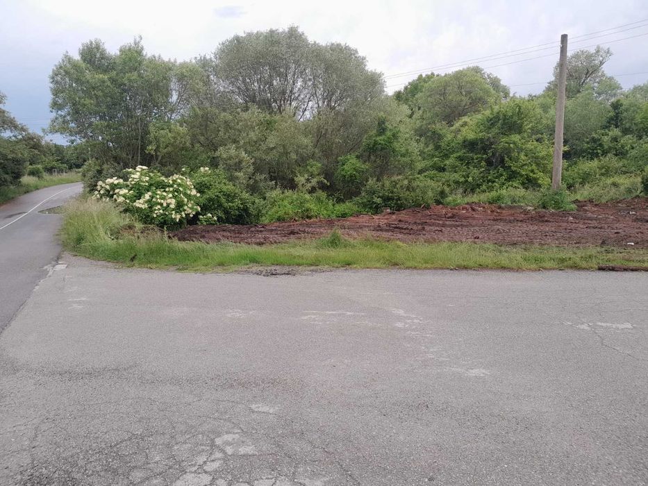 Парцел от 320м2 в с.Арзан на 1.5км от гр.Брезник