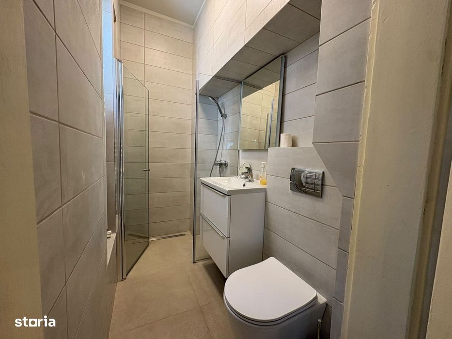 Apartament ULTRACENTRAL 3 camere | 2 dormitoare | 2 bai | balcon + cur