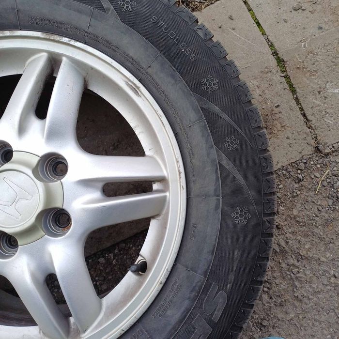 Продавам гуми с джанти