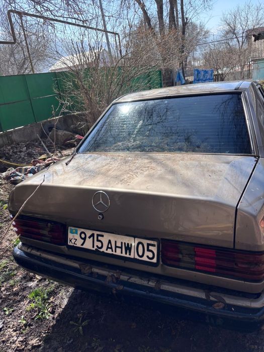 Мерседес Бенц 190