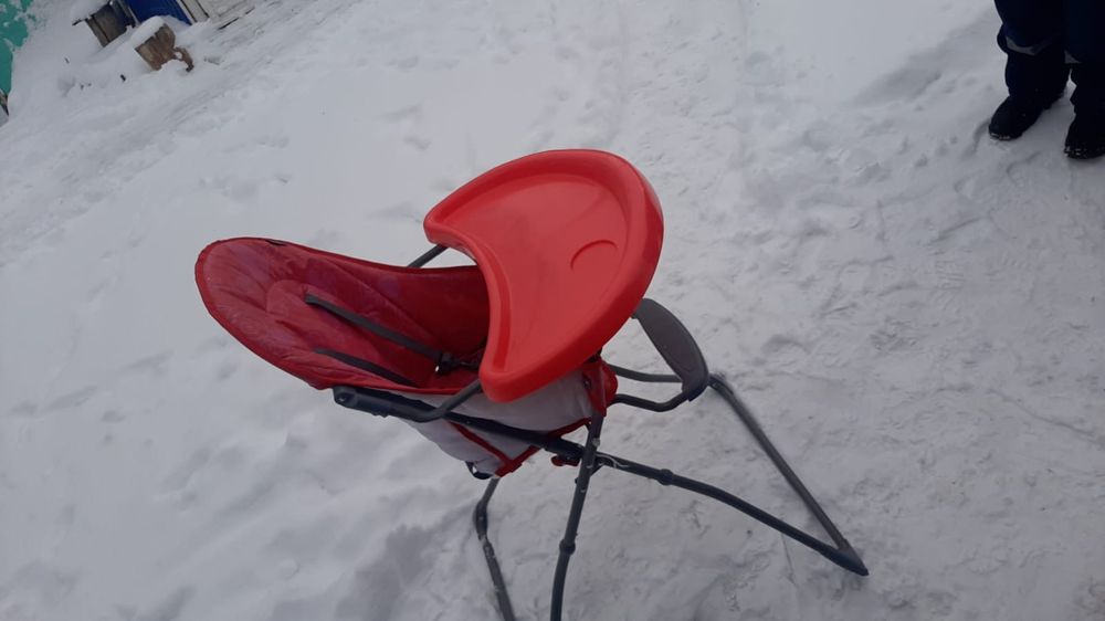 Детский столик почти новый.