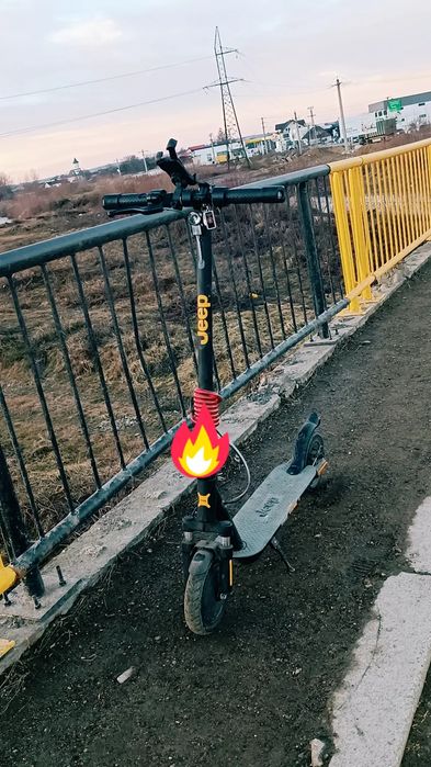 Trontinetă electrică jeep necesită reparat butonul de pornire