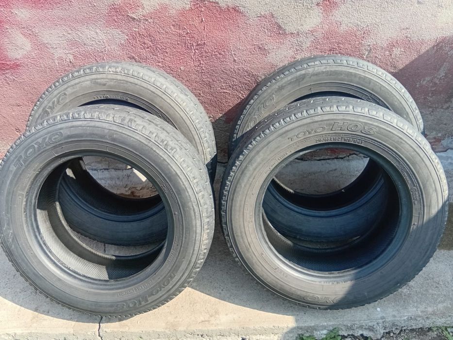 Шины б/у, размер 215/65.  R16. C