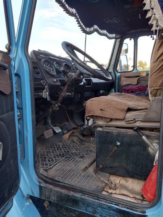 Продам зил колхозник.