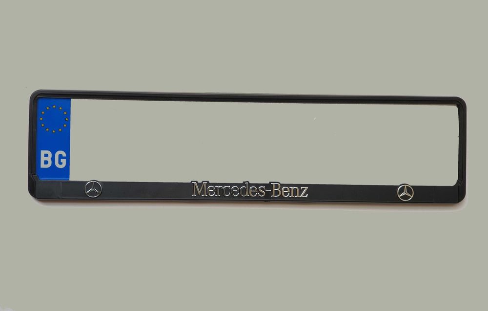 2 броя Рамки за регистрационен номер Mercedes
