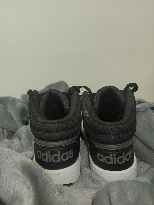 Adidași negri cu alb, mărimea 36