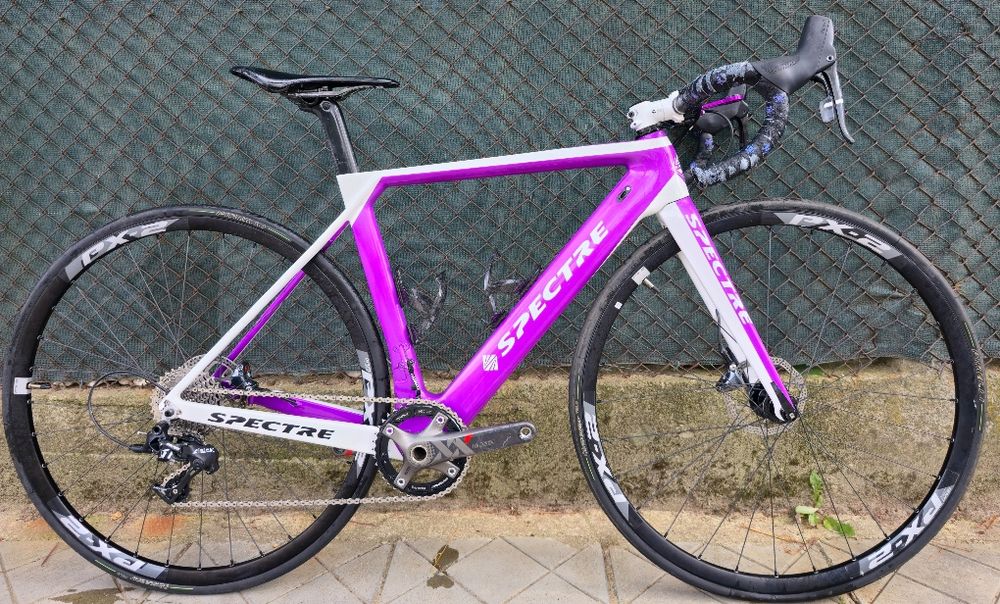 Карбонов шосеен велосипед Дамски XS  размер рамка  XX Sram курбели, Проходни оси