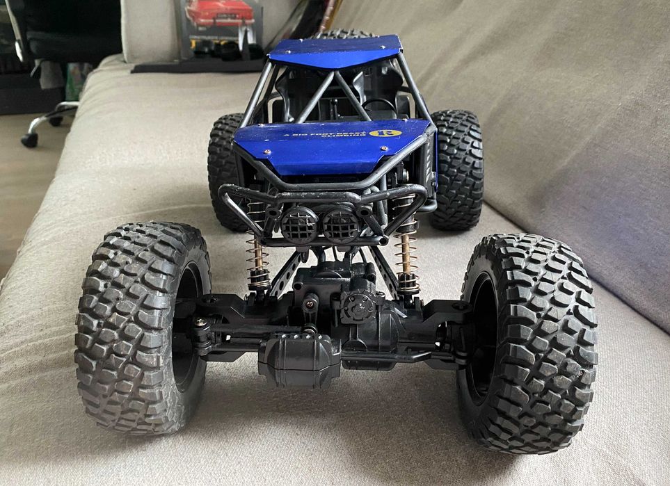 Masinuta Monster Truck 4x4 scara 1 8 - fara telecomanda - model mare