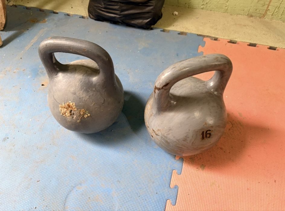 Гиря 2 шт 16и 24кг